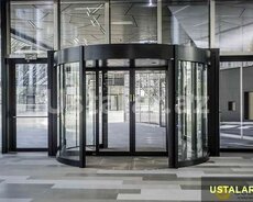 Qapi ustasi